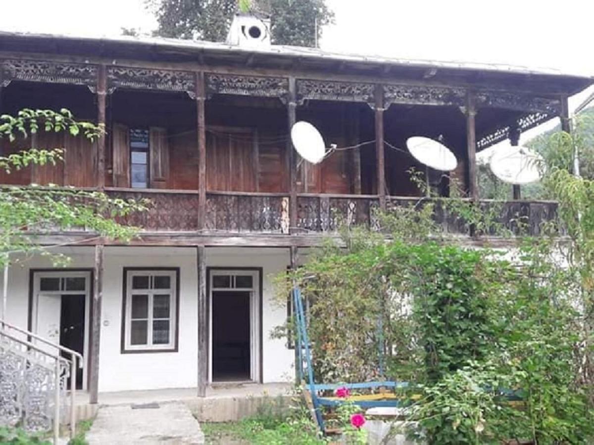 9 Plus - Orbeli Buitenkant foto