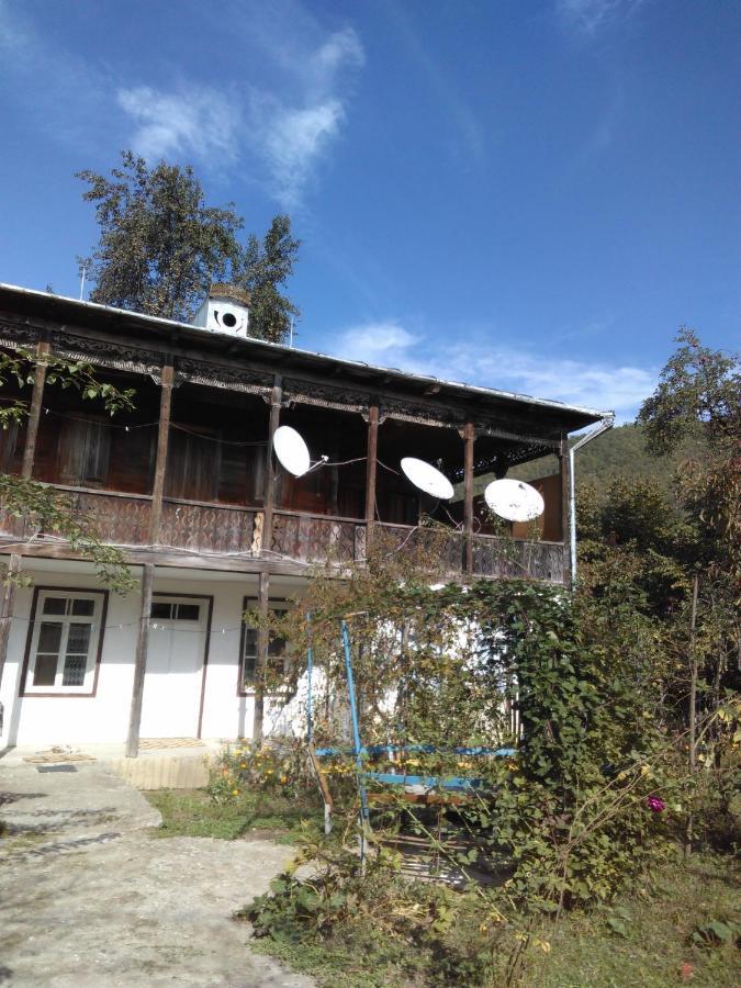 9 Plus - Orbeli Buitenkant foto